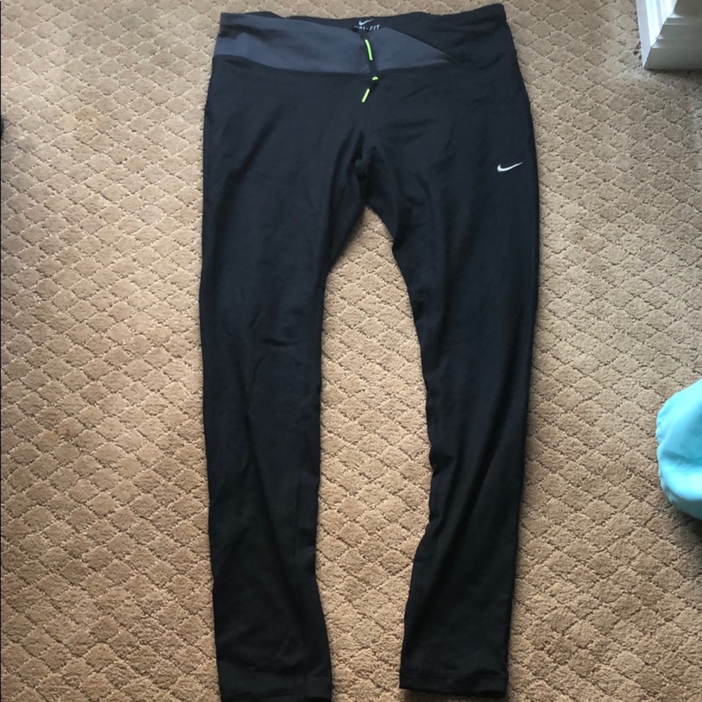 nike black leggings